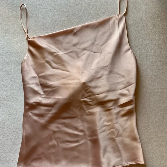 Sexy silky Champagne top - Picture 3 of 4